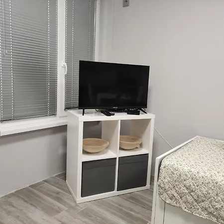 студио за в центъра на град бургас. Burgaz