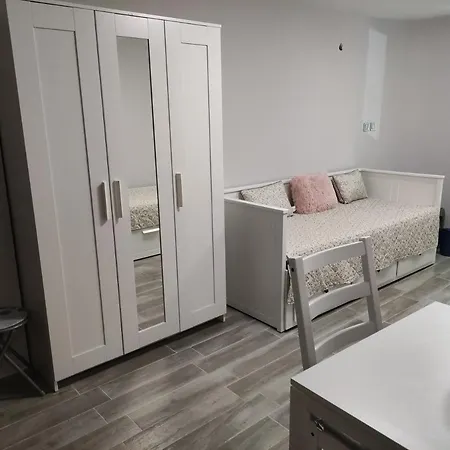 студио за в центъра на град бургас. Burgas City