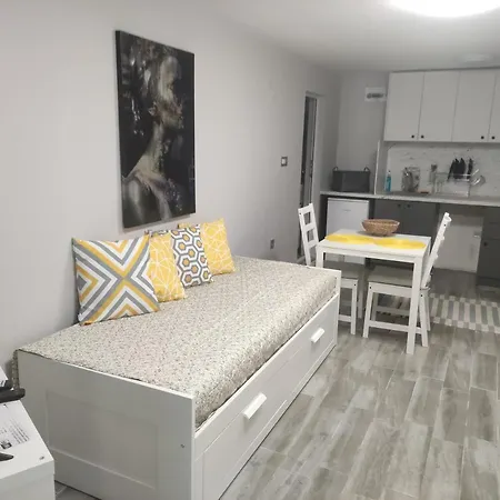 студио за в центъра на град бургас. Apartment *